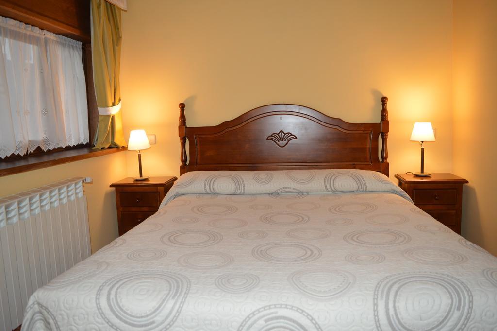 Hostal Revinuesa Luaran gambar