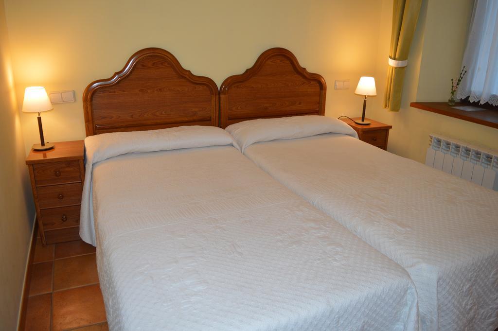 Hostal Revinuesa Luaran gambar
