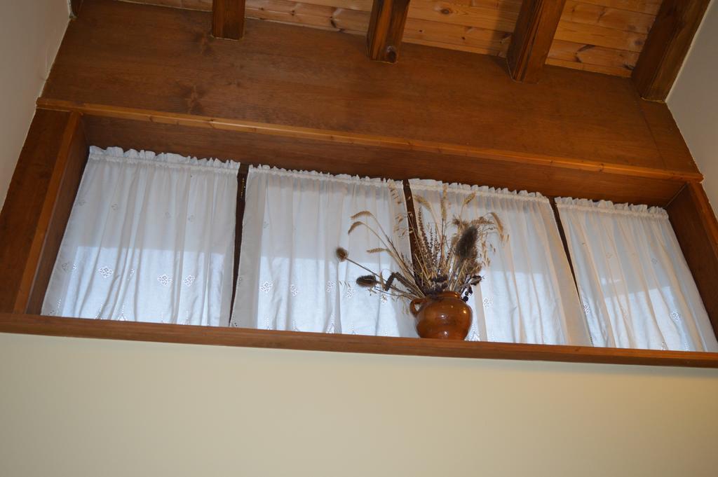 Hostal Revinuesa Luaran gambar